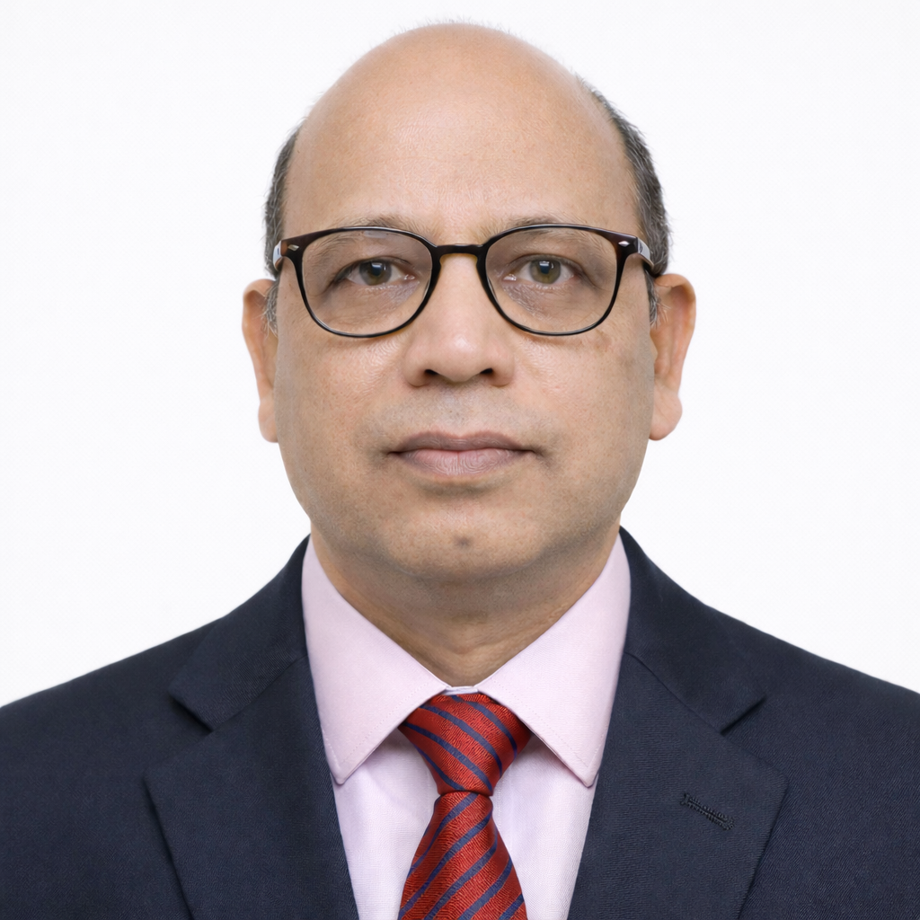 011_लाईट पिंक शर्ट, काला कोट और मैरून टाई